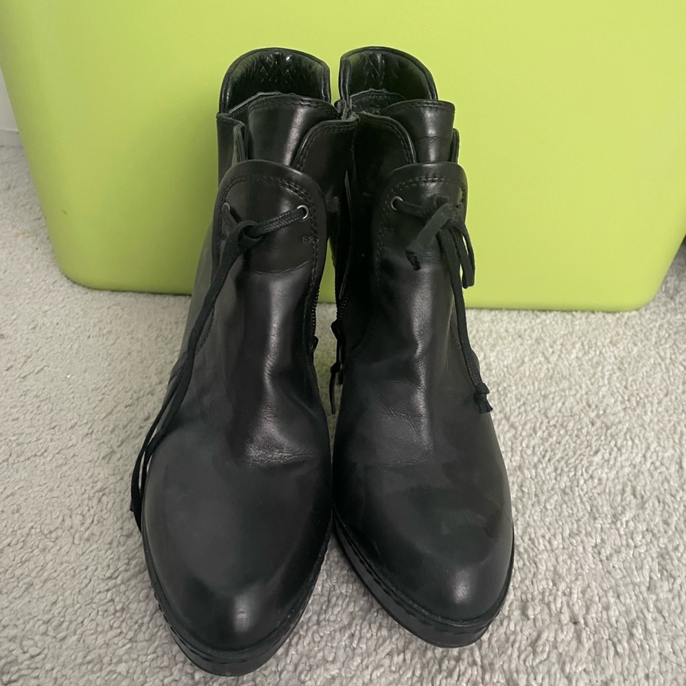 Women boots